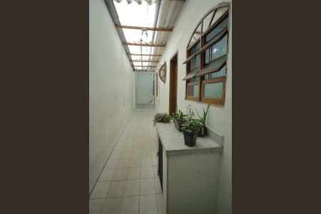 Casa à venda com 309m², 4 quartos e 2 vagasCorredor Lateral 
