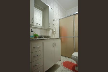 Casa à venda com 309m², 4 quartos e 2 vagasBanheiro (casa 1) 