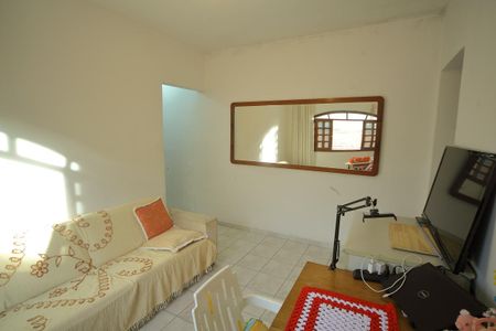 Casa à venda com 309m², 4 quartos e 2 vagasSala ( casa 2 ) 