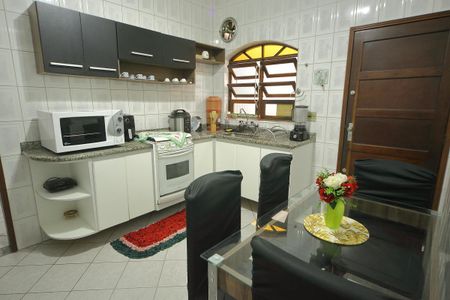 Casa à venda com 309m², 4 quartos e 2 vagasCozinha  (casa 1 ) 