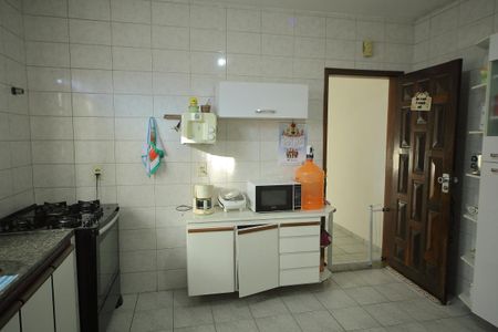 Casa à venda com 309m², 4 quartos e 2 vagasCozinha - (casa 2) 