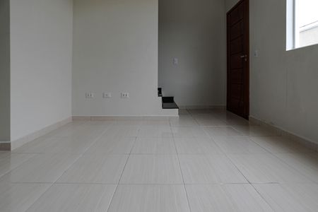 Casa para alugar com 67m², 2 quartos e 2 vagas Casa para alugar com 67m², 2 quartos e 2 vagasSala