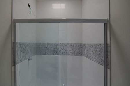 Casa para alugar com 67m², 2 quartos e 2 vagas Casa para alugar com 67m², 2 quartos e 2 vagasBanheiro