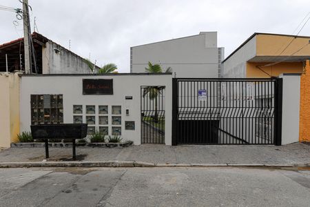 Casa para alugar com 67m², 2 quartos e 2 vagas Casa para alugar com 67m², 2 quartos e 2 vagasFachada