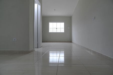 Casa para alugar com 67m², 2 quartos e 2 vagas Casa para alugar com 67m², 2 quartos e 2 vagasSala