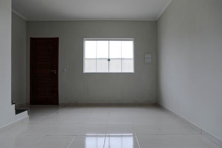 Sala de casa para alugar com 2 quartos, 67m² em Vila Suissa, Mogi das Cruzes