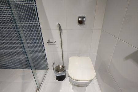 Casa de condomínio à venda com 650m², 4 quartos e 4 vagas Casa de condomínio à venda com 650m², 4 quartos e 4 vagasBanheiro da suíte 1