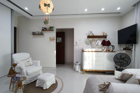 Casa de condomínio à venda com 650m², 4 quartos e 4 vagas Casa de condomínio à venda com 650m², 4 quartos e 4 vagasSuíte 4