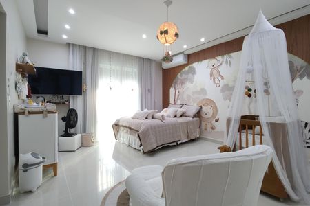 Casa de condomínio à venda com 650m², 4 quartos e 4 vagas Casa de condomínio à venda com 650m², 4 quartos e 4 vagasSuíte 4