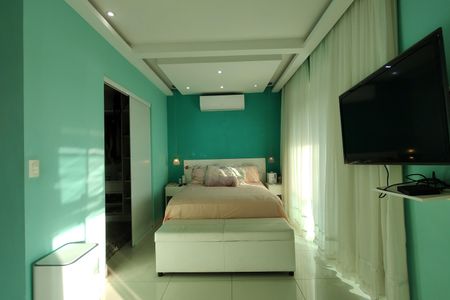 Casa de condomínio à venda com 650m², 4 quartos e 4 vagas Casa de condomínio à venda com 650m², 4 quartos e 4 vagasSuíte