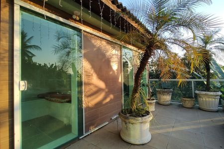 Casa de condomínio à venda com 650m², 4 quartos e 4 vagas Casa de condomínio à venda com 650m², 4 quartos e 4 vagasSauna