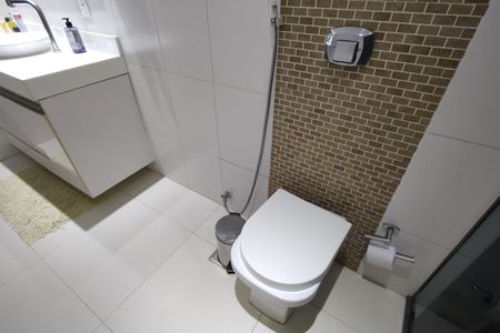 Casa de condomínio à venda com 650m², 4 quartos e 4 vagas Casa de condomínio à venda com 650m², 4 quartos e 4 vagasBanheiro da Suíte 3