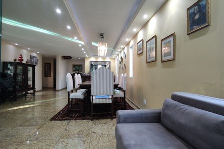 Casa de condomínio à venda com 650m², 4 quartos e 4 vagas Casa de condomínio à venda com 650m², 4 quartos e 4 vagasSala 1