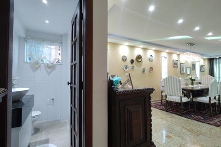 Casa de condomínio à venda com 650m², 4 quartos e 4 vagas Casa de condomínio à venda com 650m², 4 quartos e 4 vagasSala 1