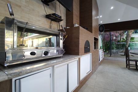 Casa de condomínio à venda com 650m², 4 quartos e 4 vagas Casa de condomínio à venda com 650m², 4 quartos e 4 vagasÁrea gourmet