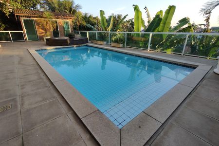 Casa de condomínio à venda com 650m², 4 quartos e 4 vagas Casa de condomínio à venda com 650m², 4 quartos e 4 vagasÁrea comum - Piscina