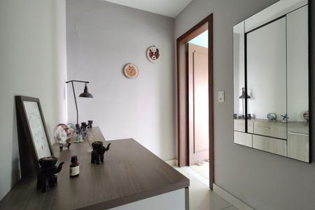 Casa de condomínio à venda com 650m², 4 quartos e 4 vagas Casa de condomínio à venda com 650m², 4 quartos e 4 vagasHall