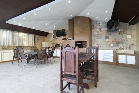 Casa de condomínio à venda com 650m², 4 quartos e 4 vagas Casa de condomínio à venda com 650m², 4 quartos e 4 vagasÁrea gourmet