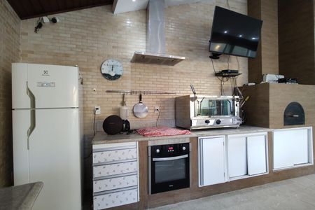 Casa de condomínio à venda com 650m², 4 quartos e 4 vagas Casa de condomínio à venda com 650m², 4 quartos e 4 vagasÁrea gourmet