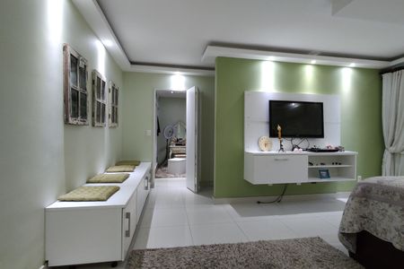 Casa de condomínio à venda com 650m², 4 quartos e 4 vagas Casa de condomínio à venda com 650m², 4 quartos e 4 vagasSuíte 2