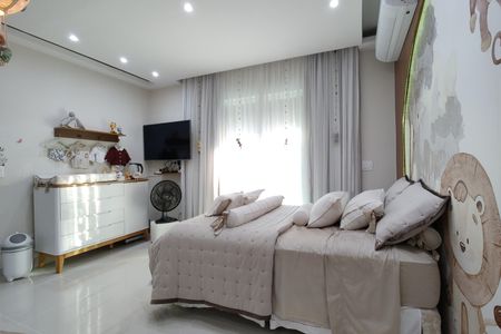 Casa de condomínio à venda com 650m², 4 quartos e 4 vagas Casa de condomínio à venda com 650m², 4 quartos e 4 vagasSuíte 4