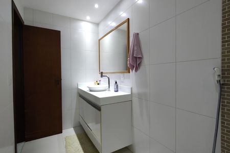 Casa de condomínio à venda com 650m², 4 quartos e 4 vagas Casa de condomínio à venda com 650m², 4 quartos e 4 vagasBanheiro da Suíte 3