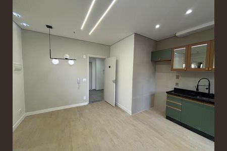 Sala/Cozinha de apartamento para alugar com 2 quartos, 38m² em Cidade Antônio Estêvão de Carvalho, São Paulo