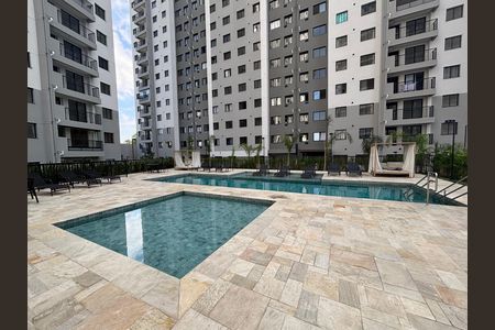 Apartamento para alugar com 38m², 2 quartos e sem vaga Apartamento para alugar com 38m², 2 quartos e sem vagaÁrea comum - Piscina