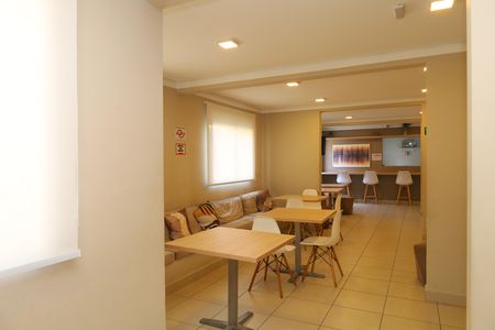 Apartamento para alugar com 32m², 2 quartos e sem vagaÁrea comum - Salão de festas