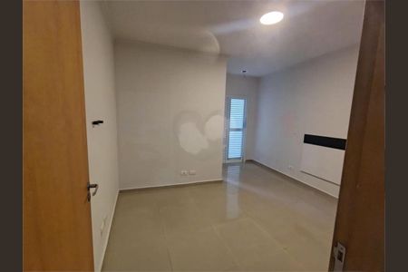Casa à venda com 3 quartos, 90m² em Vila Romano, São Paulo