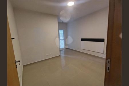 Casa à venda com 3 quartos, 90m² em Vila Romano, São Paulo