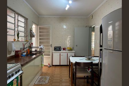 Casa à venda com 307m², 3 quartos e 6 vagas