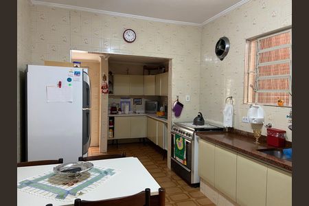Casa à venda com 307m², 3 quartos e 6 vagas