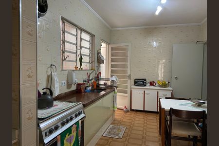 Casa à venda com 307m², 3 quartos e 6 vagas