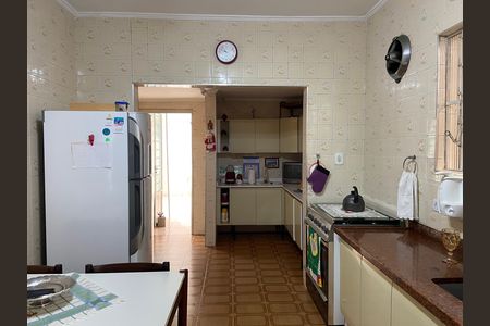 Casa à venda com 307m², 3 quartos e 6 vagas