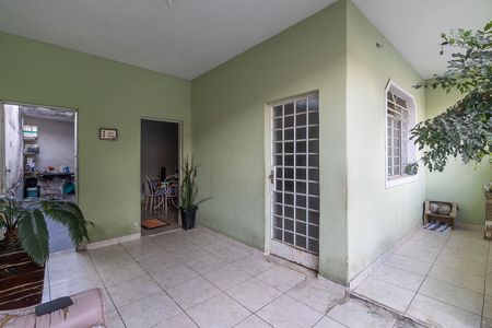 Casa à venda com 360m², 3 quartos e 1 vaga Casa à venda com 360m², 3 quartos e 1 vagaHall de entrada