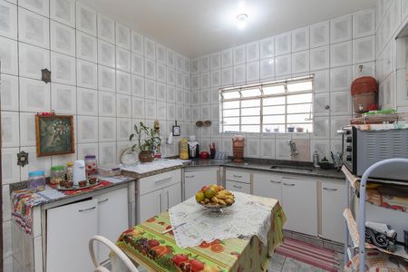 Casa à venda com 360m², 3 quartos e 1 vaga Casa à venda com 360m², 3 quartos e 1 vagaCozinha