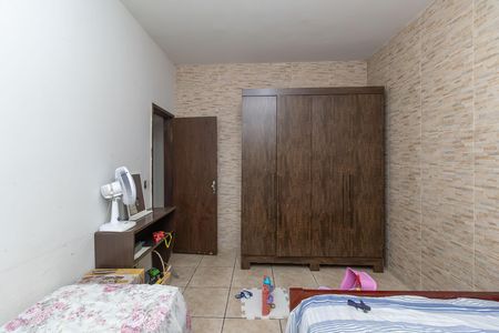 Casa à venda com 360m², 3 quartos e 1 vaga Casa à venda com 360m², 3 quartos e 1 vagaQuarto 2