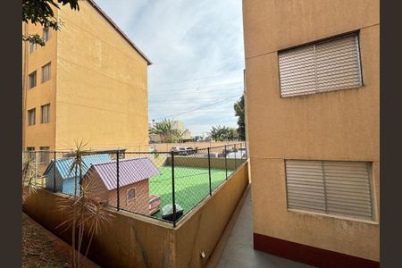 Apartamento à venda com 2 quartos, 56m² em Ayrosa, Osasco
