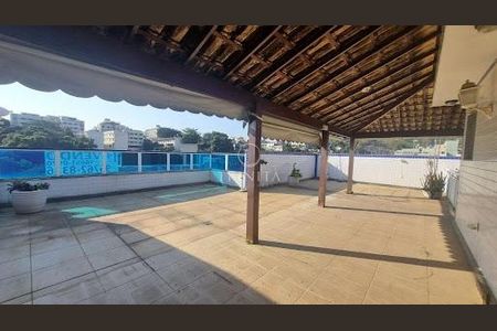 Apartamento à venda com 241m², 4 quartos e 2 vagas