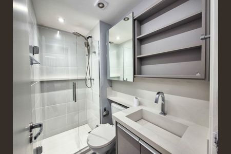 Banheiro de kitnet/studio para alugar com 1 quarto, 30m² em Consolação, São Paulo