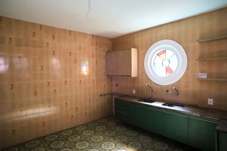 Casa para alugar com 400m², 4 quartos e 4 vagasCozinha