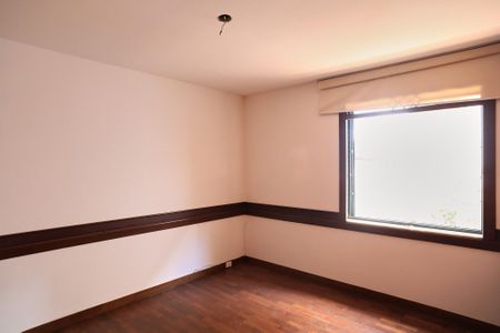 Casa para alugar com 400m², 4 quartos e 4 vagasQuarto 2