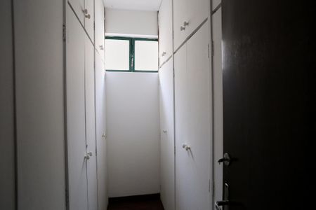 Casa para alugar com 400m², 4 quartos e 4 vagasCloset da suíte