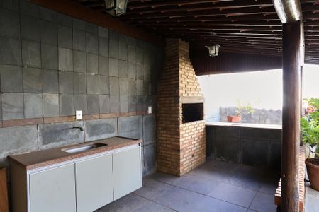 Casa para alugar com 400m², 4 quartos e 4 vagasChurrasqueira