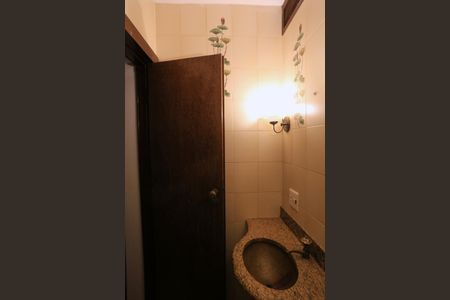 Casa para alugar com 400m², 4 quartos e 4 vagasLavabo
