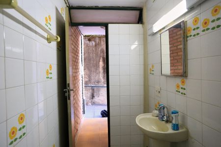 Casa para alugar com 400m², 4 quartos e 4 vagasBanheiro de serviço