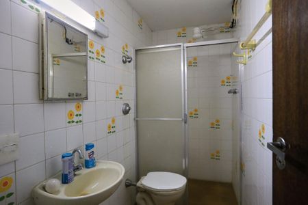 Casa para alugar com 400m², 4 quartos e 4 vagasBanheiro de serviço