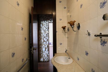 Casa para alugar com 400m², 4 quartos e 4 vagasBanheiro 1