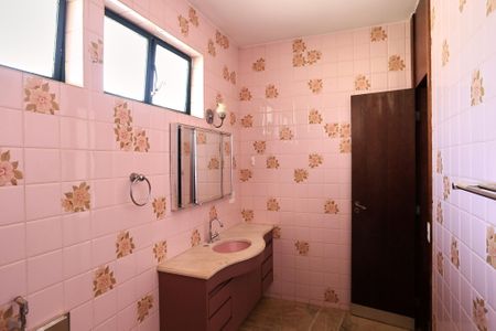 Casa para alugar com 400m², 4 quartos e 4 vagasBanheiro da Suíte